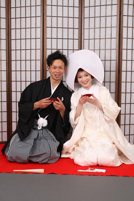 結婚式 和装前撮り東京 神社結婚式白無垢レンタル着付けヘアメイク撮影と東京のウエディングプロデュース