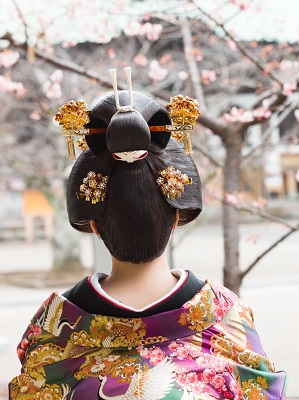 文金高島田 色打掛に花嫁かつら | 神社結婚式白無垢レンタル着付け